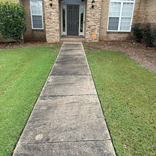 Pre-Listing-Pressure-Washing-in-Montgomery-Alabama-Driveway-Walkway-and-Patio-Cleaning-for-Deer-Creek-Home 1